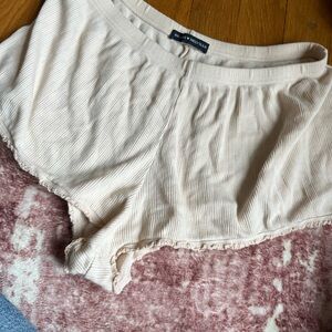 Brandy Melville Cream Ribbed Top